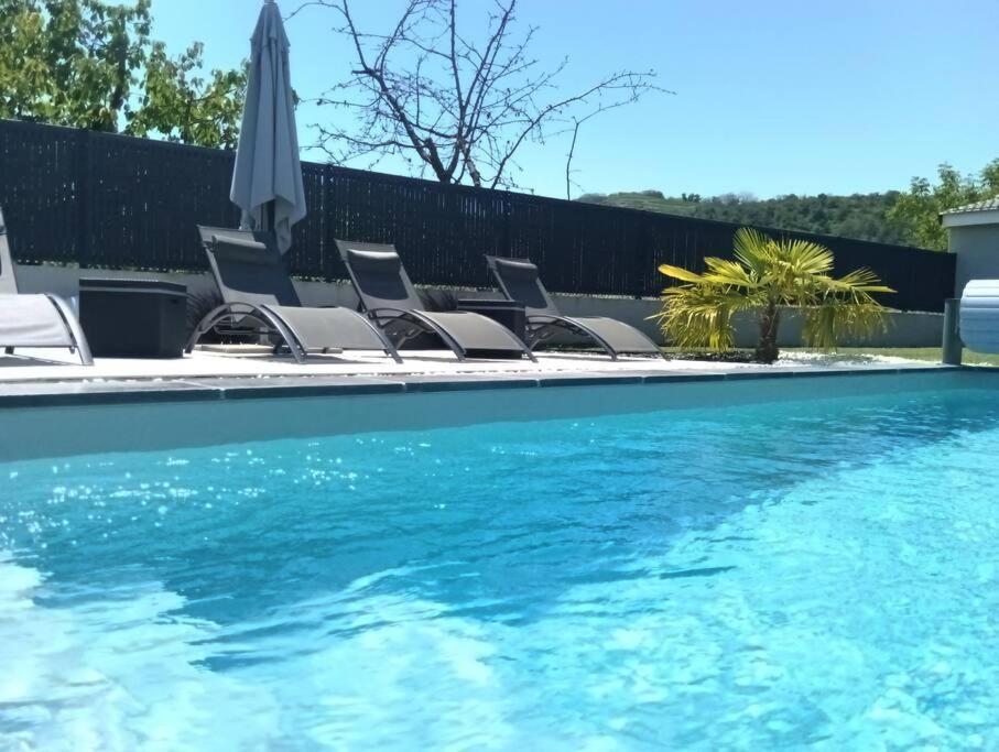 Chambre & Sdb Privee Avec Piscine En Bord De Via Rhona Sarras Buitenkant foto